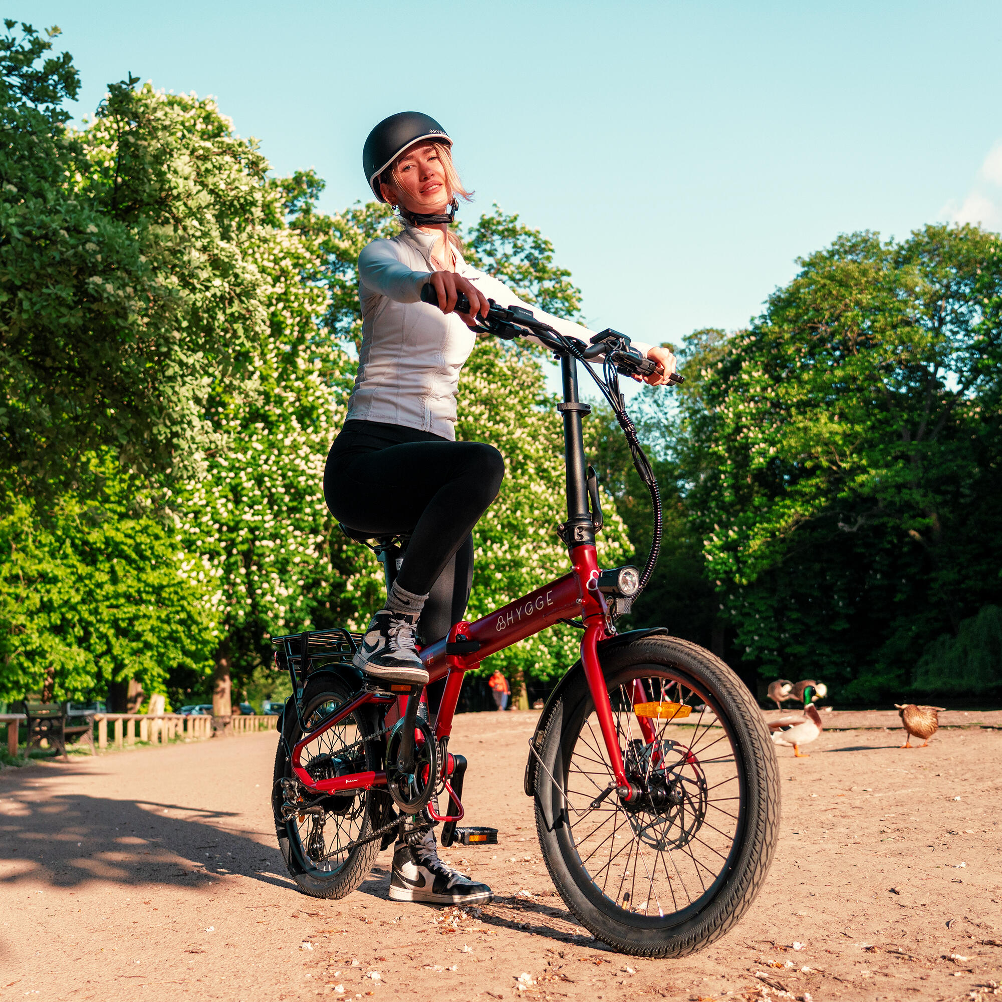 Virum 2026 – Vélo Électrique Ultra-Léger Pliant 36V 10Ah – Sangria Rouge
