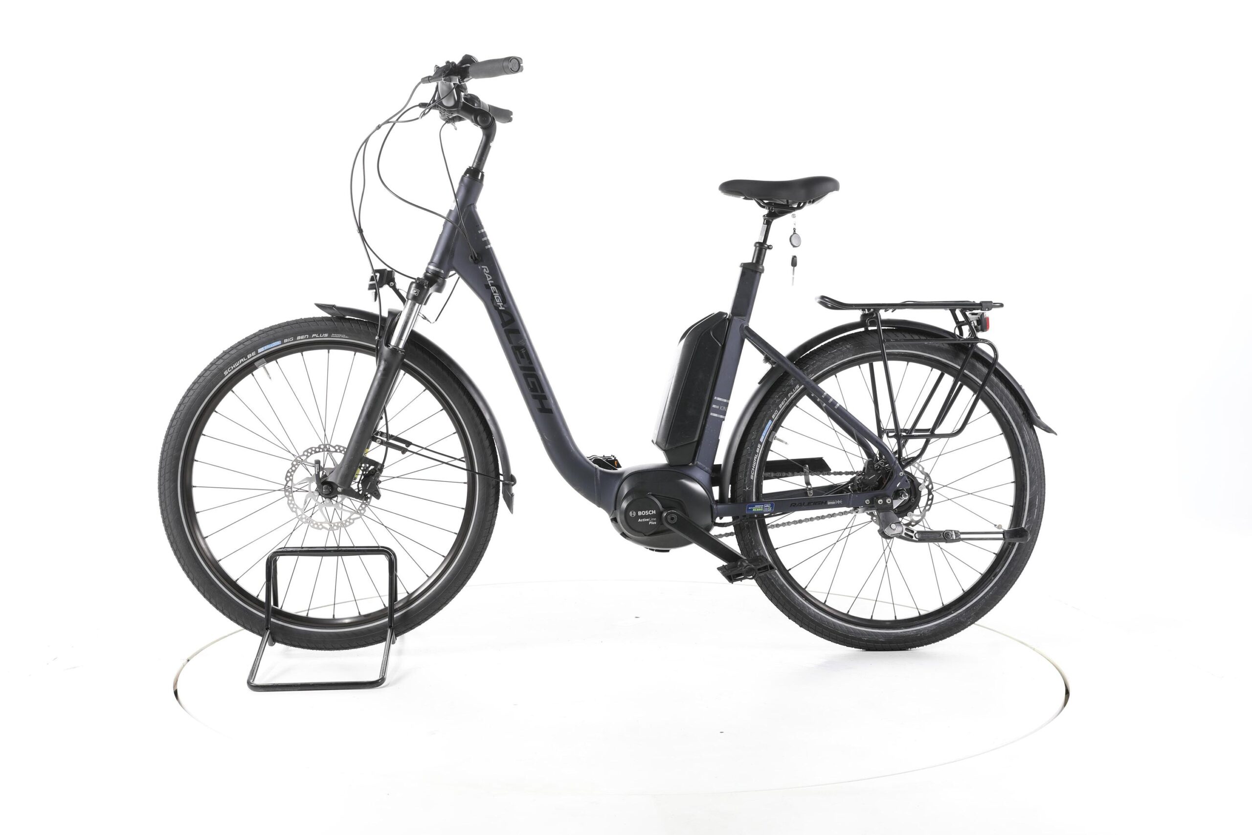Vélo VTT 24 » Tout Suspendu TEENS – Shimano TY21 – 18 Vitesses – Noir avec stickers turquoise